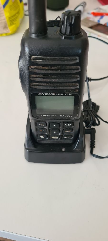 Продам 2 рации Standard Horizon HX280S