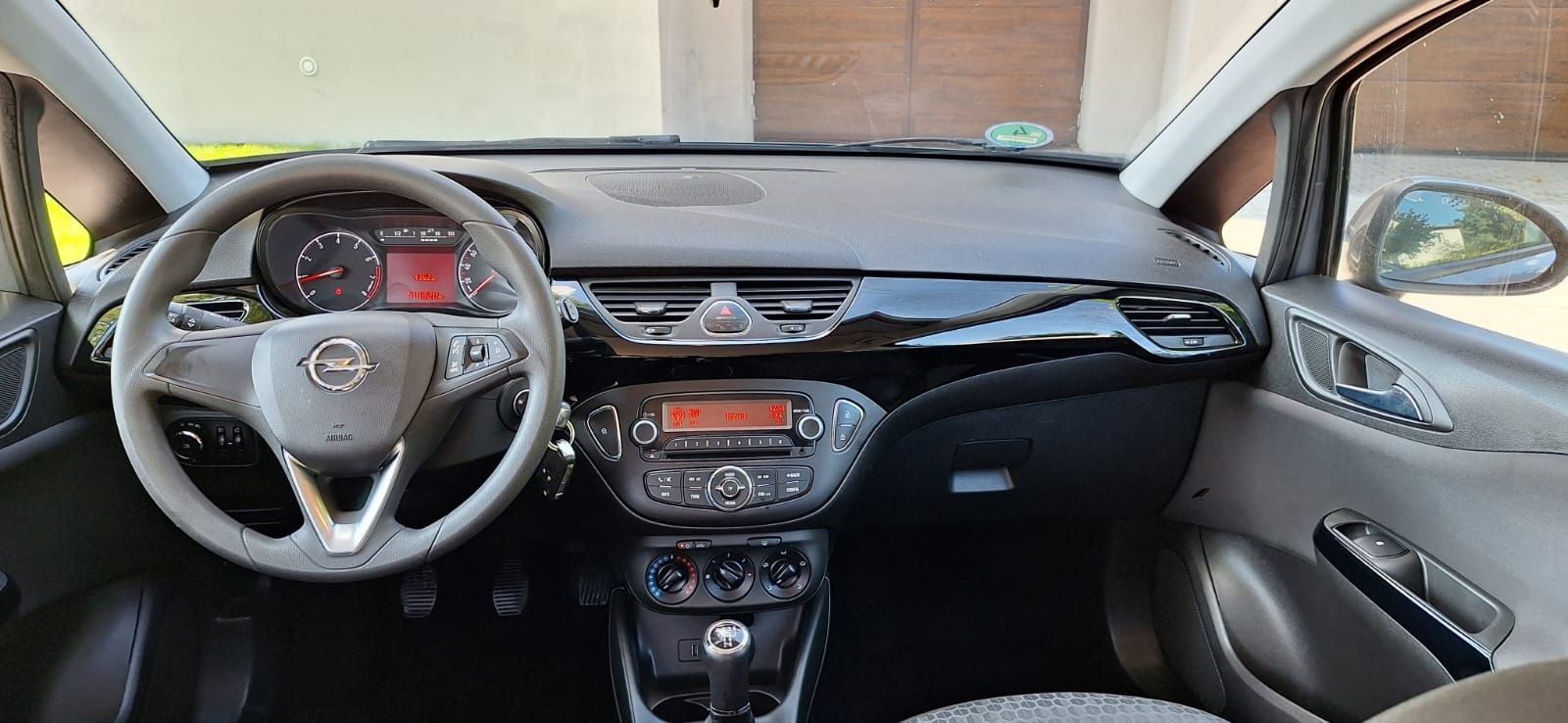 Opel Corsa E 2015 1.4 Benzyna