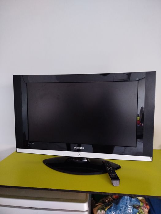 Televisão só dá para TDT ou ligada a box