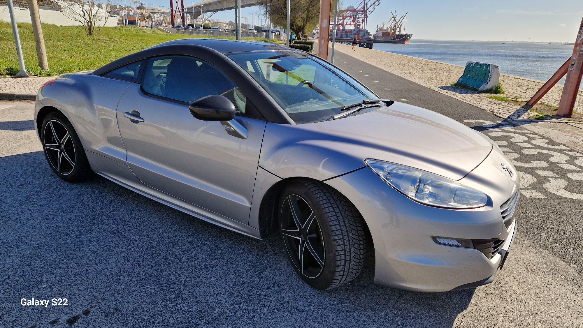 Perfeito Peugeot RCZ 1600 THP