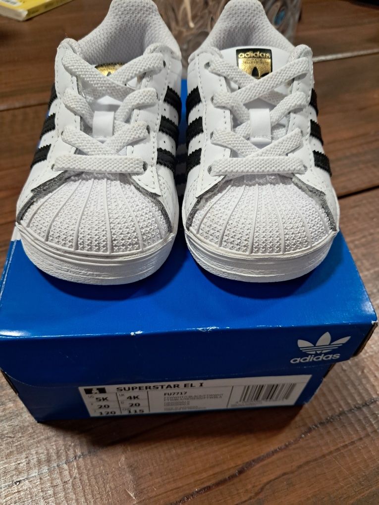 Sapatilhas adidas bebé T20