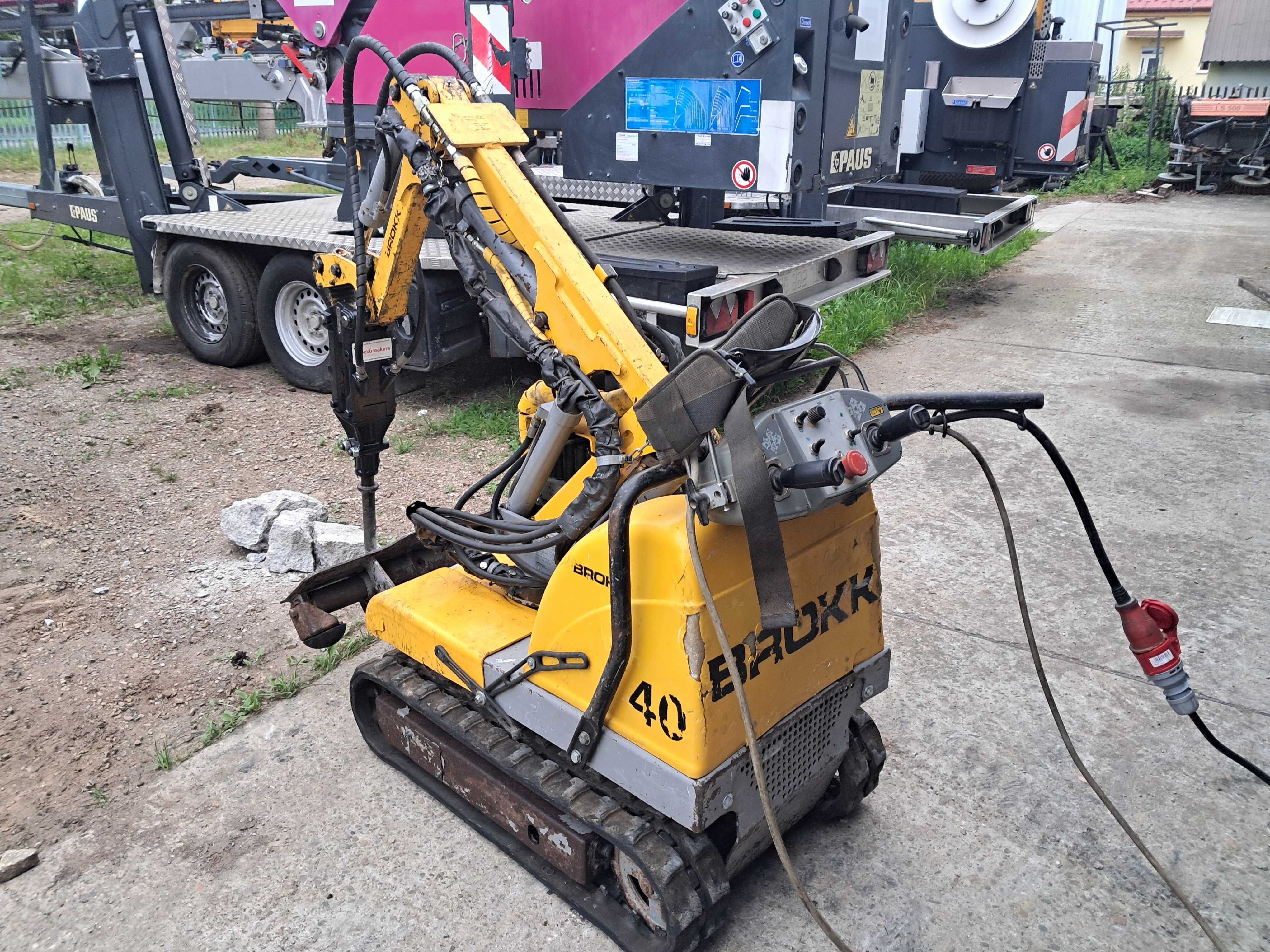 Robot Wyburzeniowy BROKK 40 , 2000r + młotek Atlas Copco