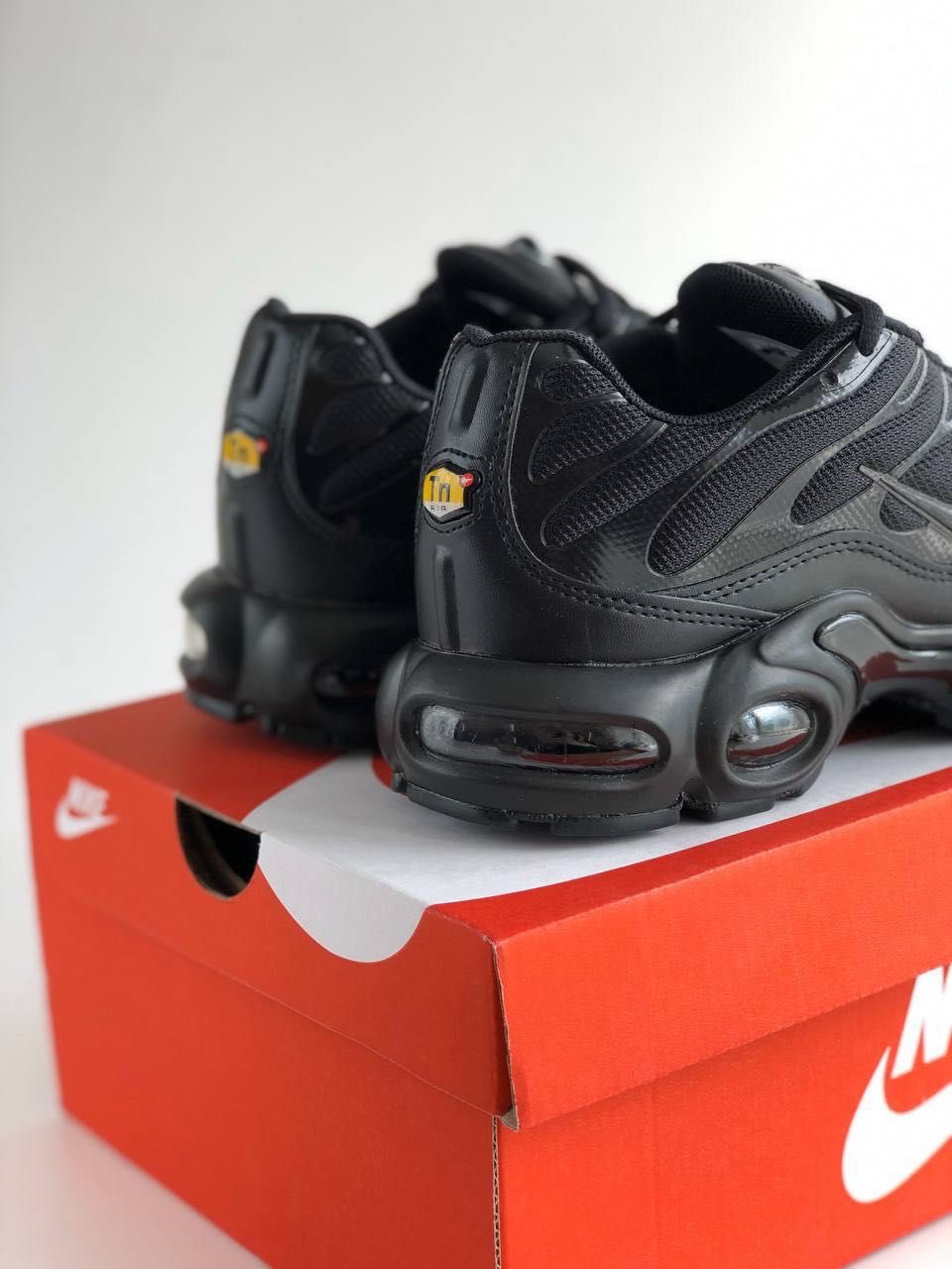 Мужские кроссовки Nike Air Max Tn Plus black. Размеры 39-45