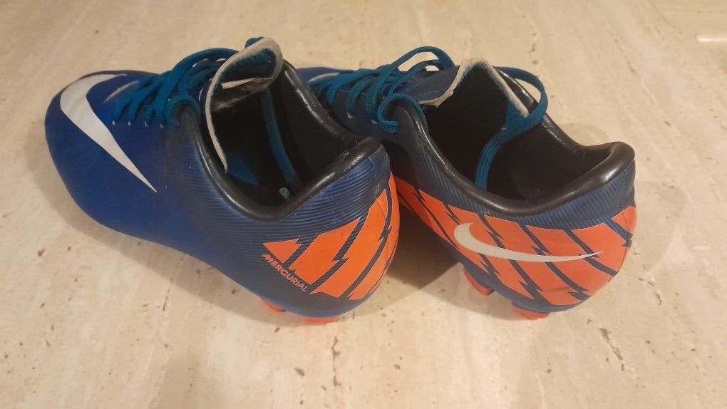 Korki lanki Nike rozmiar 35