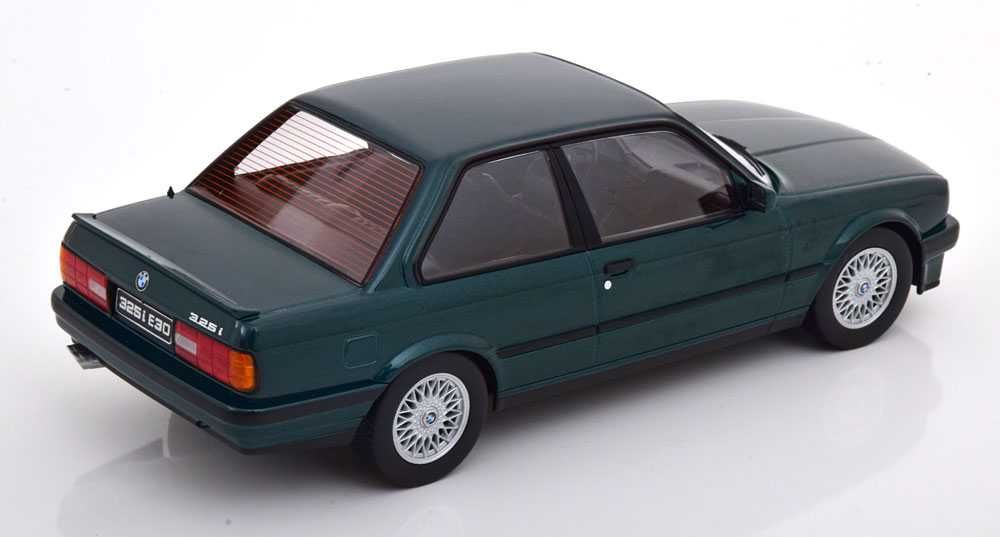 Model 1:18 KK-Scale BMW 325i (E30) M-Paket 1 1987 dark green metallic