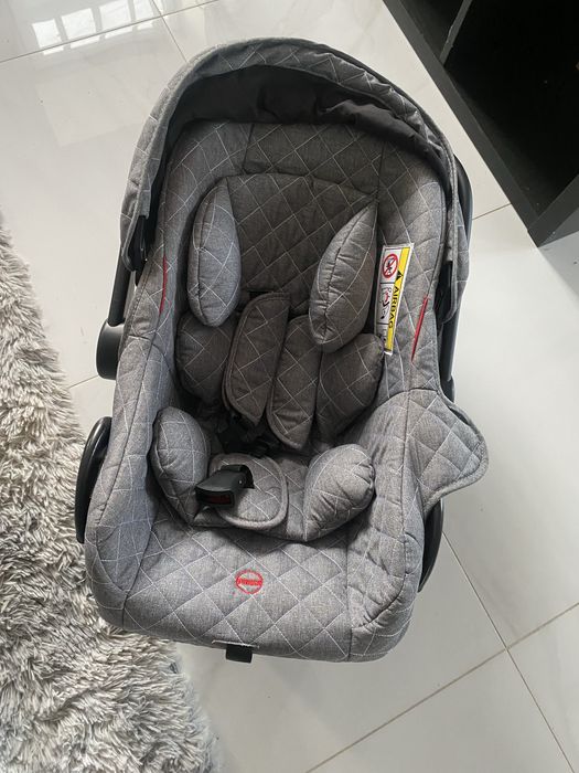 Carinho de Bebé totalmente novo