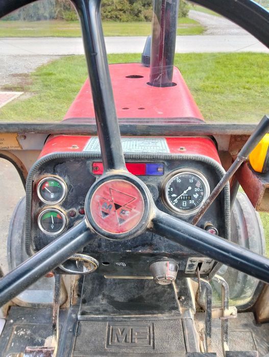 ciągnik Ferguson 575