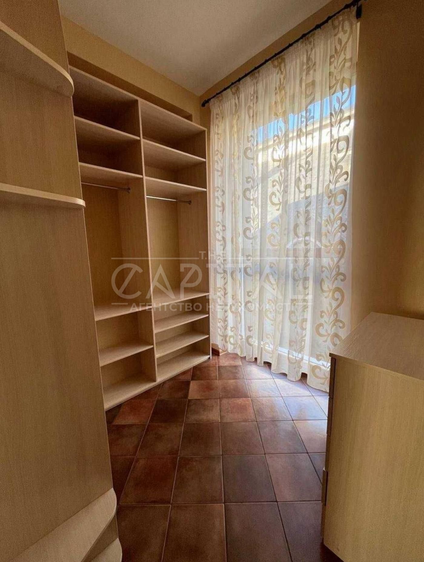 Оренда котеджу 500м² з басейном і сауною, с. Підгірці