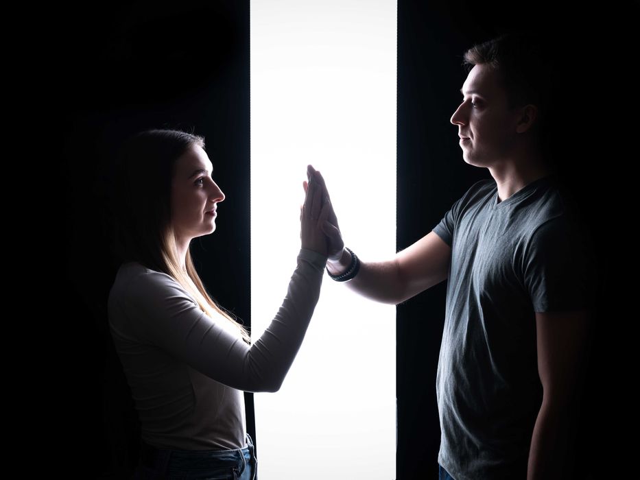 Fotograf sesje plenerowe, portretowe, ślubne, narzeczeńskie, studio