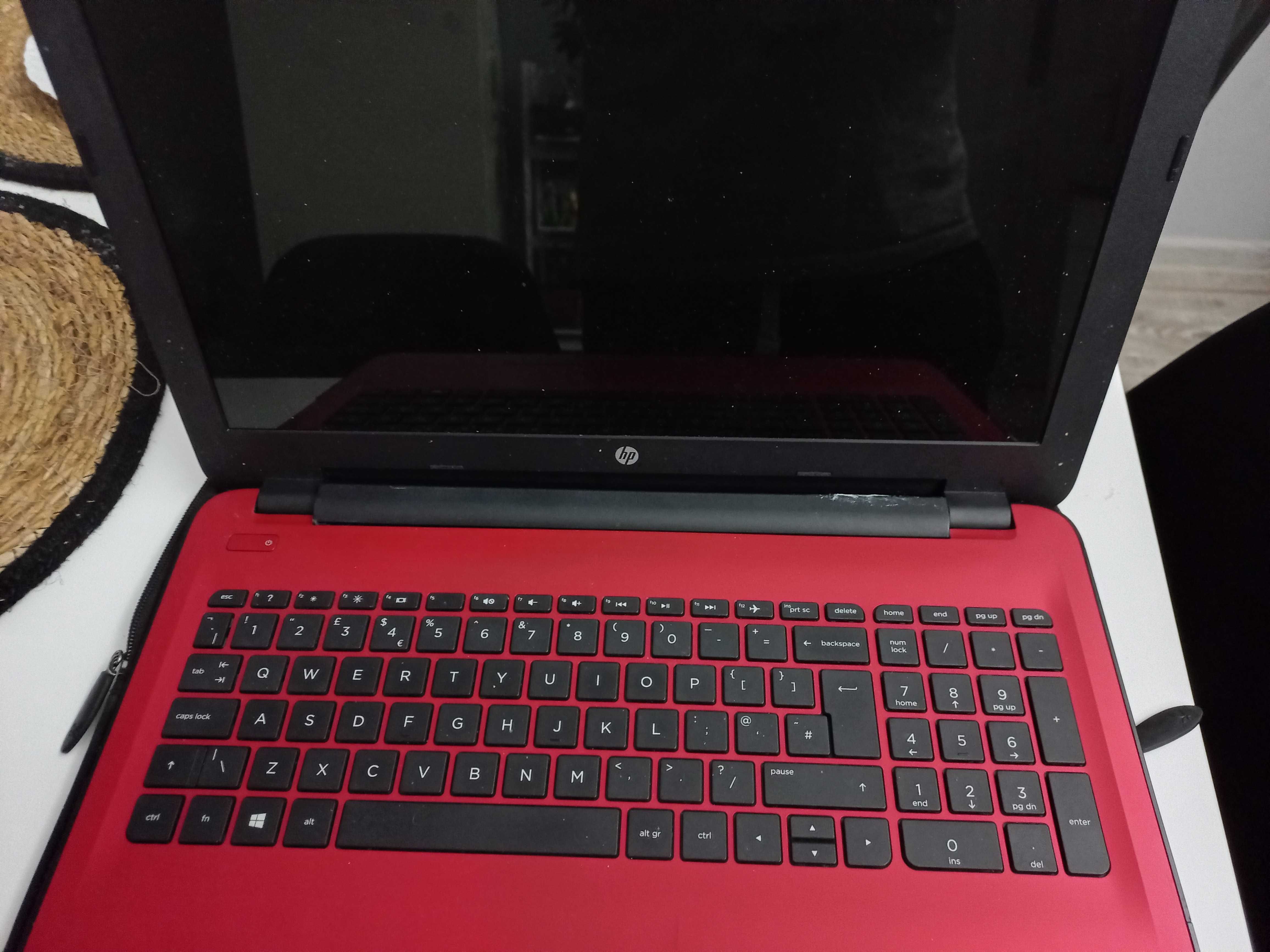 Sprzedam laptop hp (uszkodzony) 250 pln