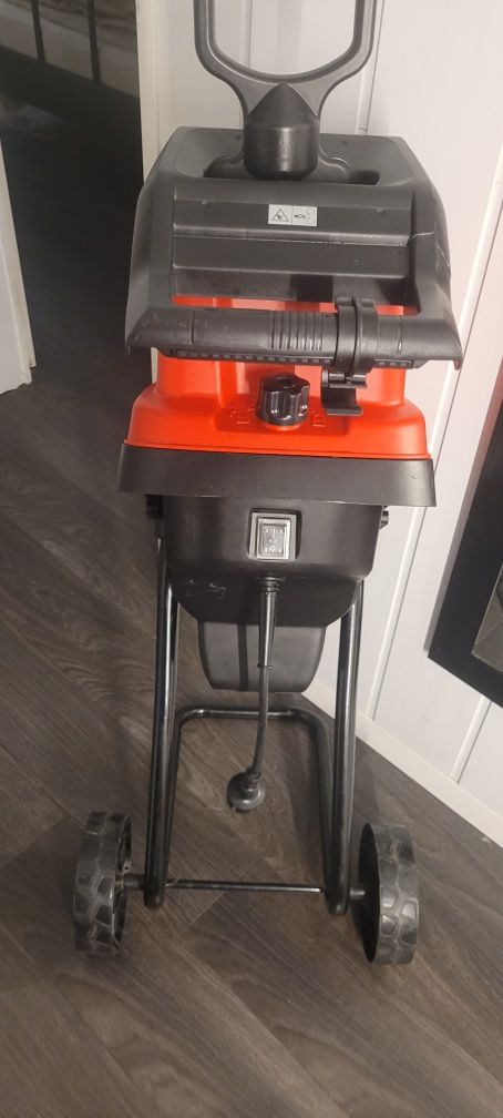 Rozdrabniacz do gałęzi EINHELL GC-KS 2540
