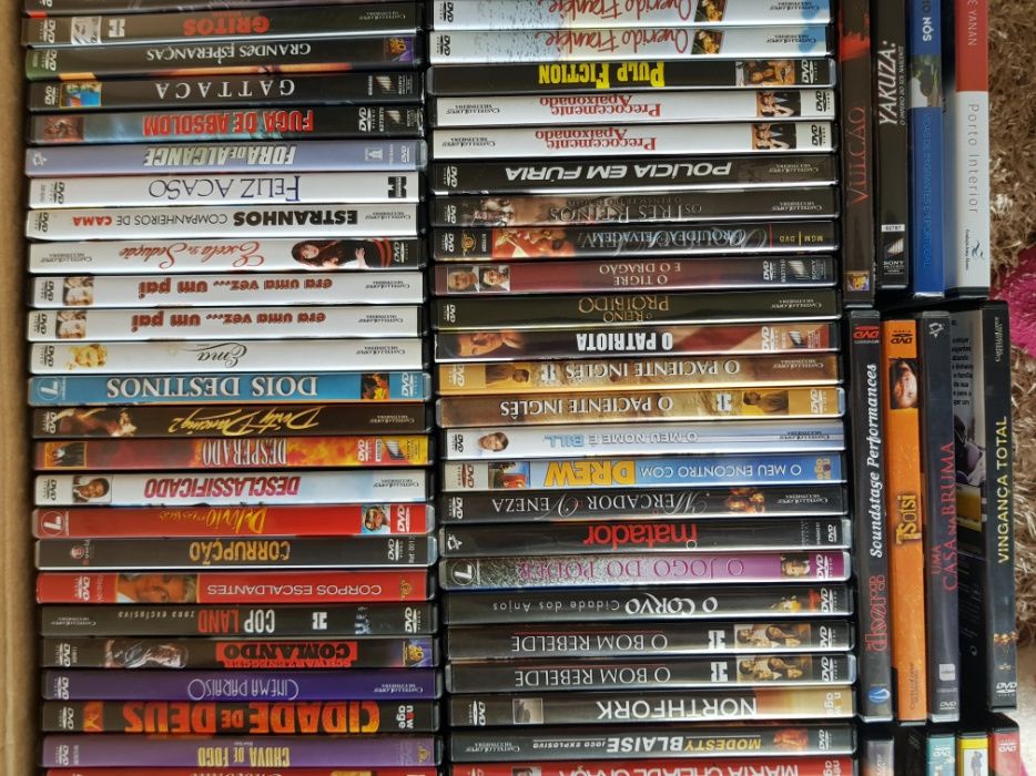 DVDs - Filmes vários - também vendo unidade
