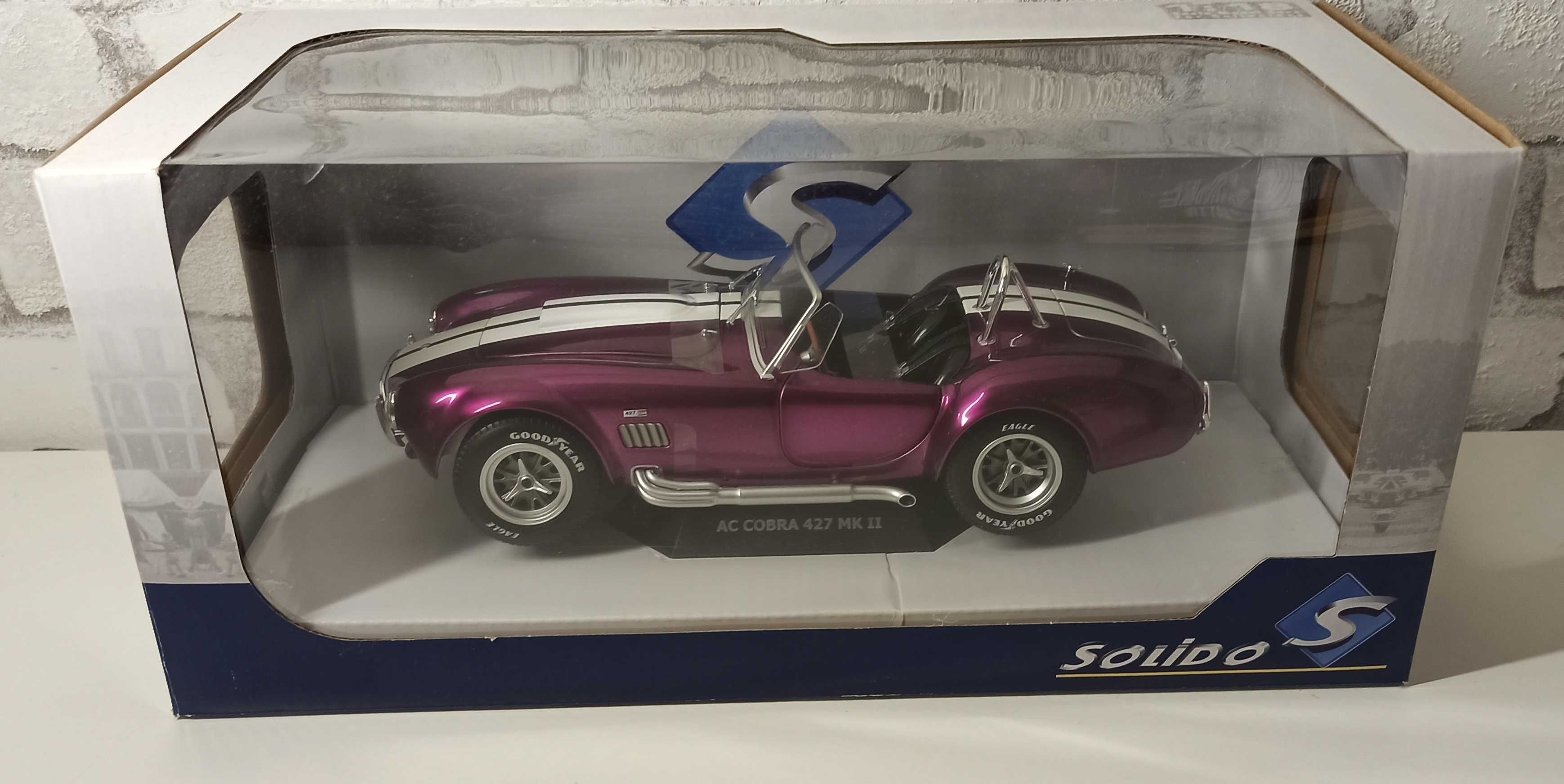 Модель Shelby Cobra 427 Mк II- 1965 от Solido, 1/18 (purple !)