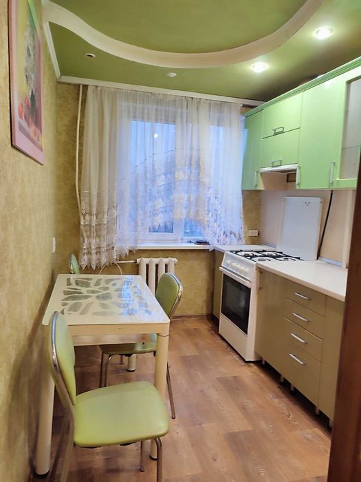 Оренда 3х кімнатної квартири 4 Зарічний