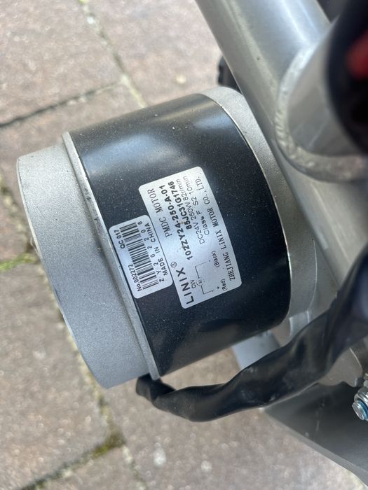 Wózek inwalidzki elektryczny