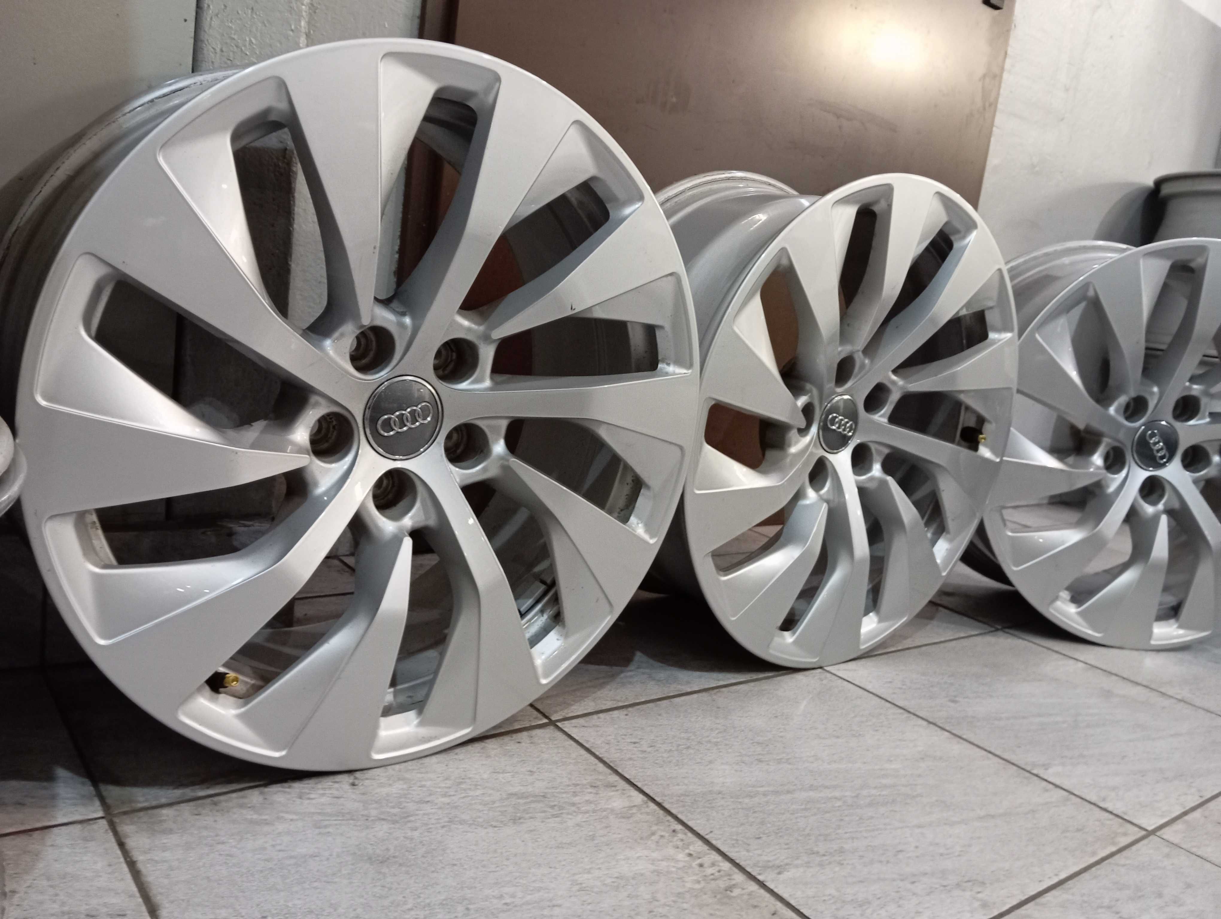 Felgi 18" Audi A5 S5 A6 A7 Q3 Q5 4K8.601.025A 8J Et26 5x112