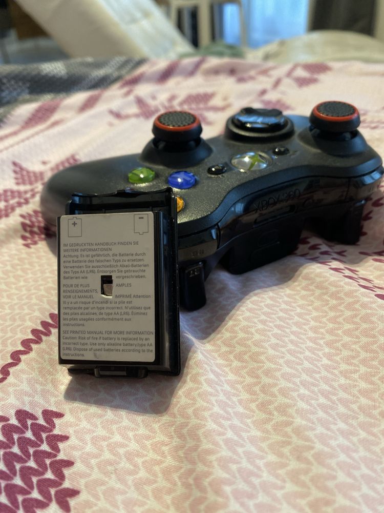 Pojemnik na baterie do pada Xbox 360 Czarny oryginał