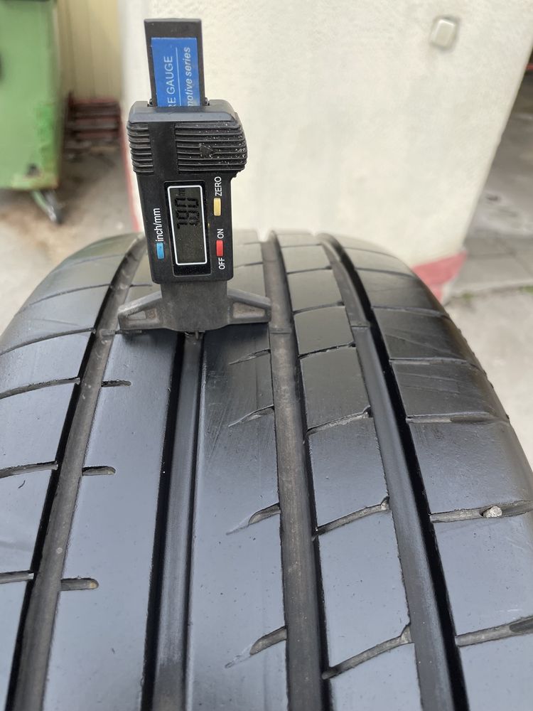 Шини в стане нових Goodyear Eagle F1 Asymmetric 3 SUV 235/60 R18