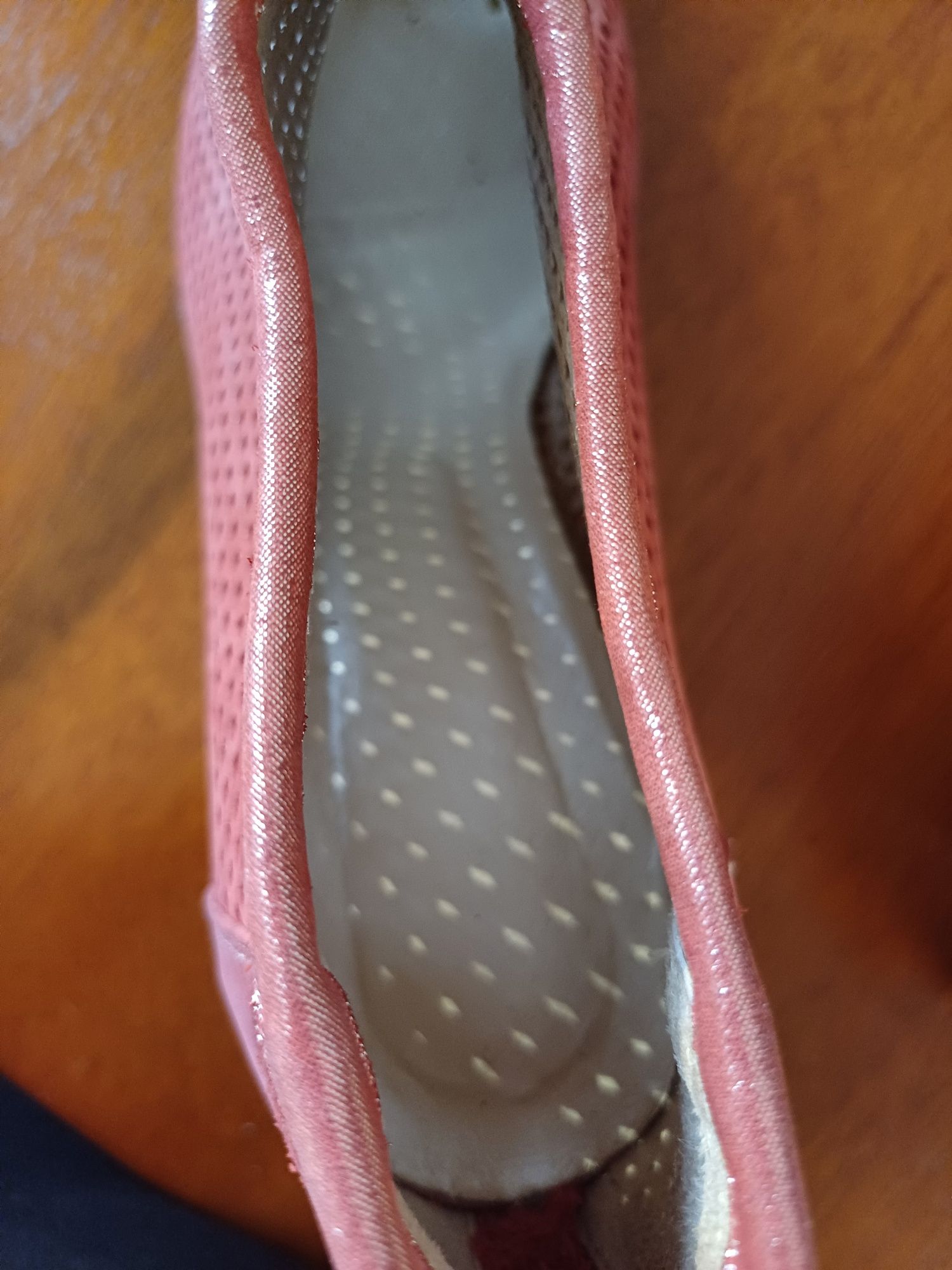 Buty na obcasie.