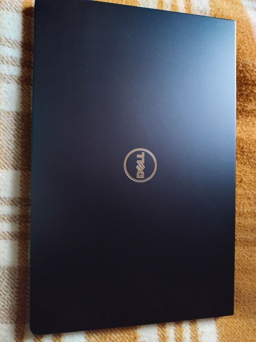 Laptop Dell Vostro 5568