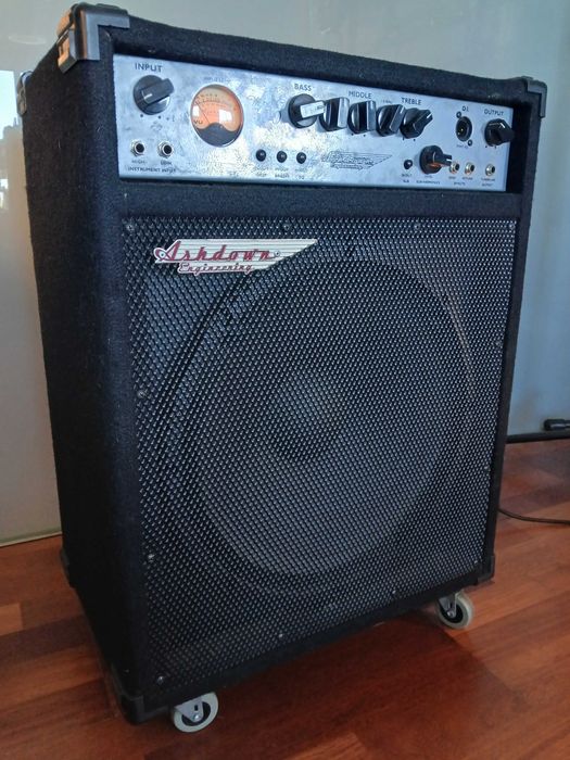 Ashdown MAG 300 115 - amplificador de baixo
