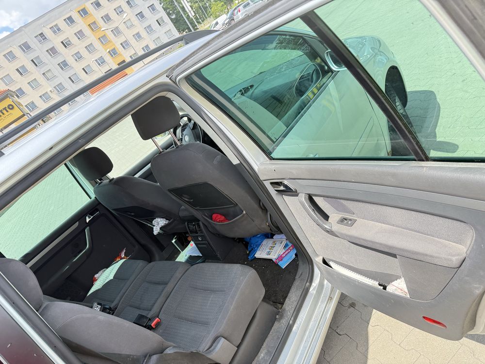 VW Turan 1.9 TDI BKC 105 KM 2005r