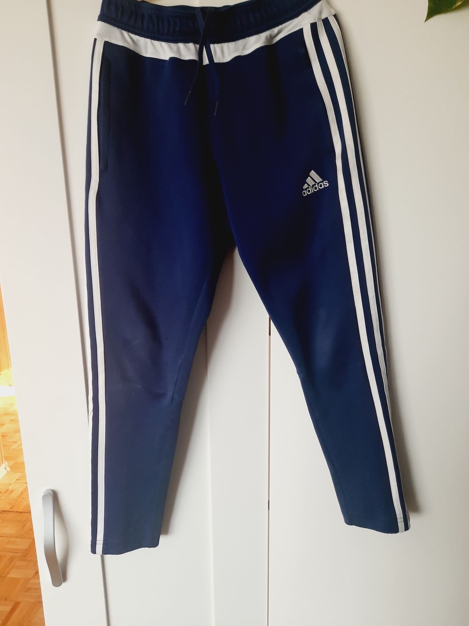 Spodnie dresowe Adidas rozmiar 140 chlopiece