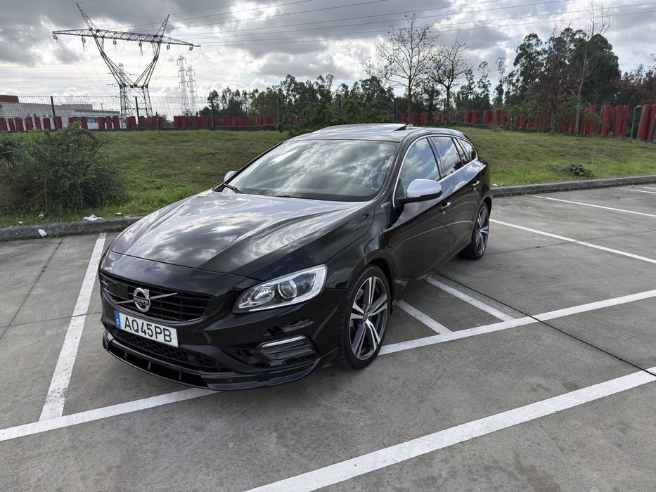 Volvo V60 D6 R-Design plug in Hybrid - Full extras