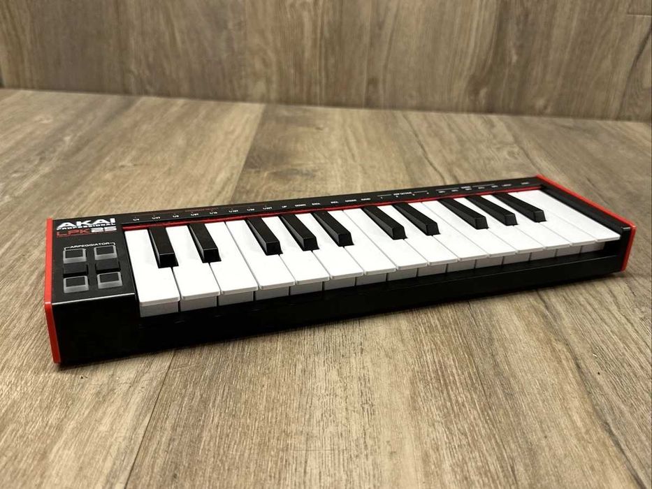 Міді клавіатура akai lpk mini 2 mini