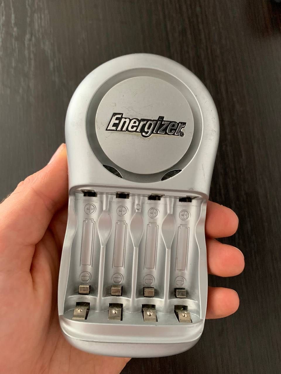 Зарядное устройство ENERGIZER