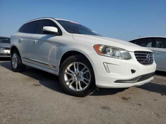 Volvo Xc60 T5 Premier 2015 року