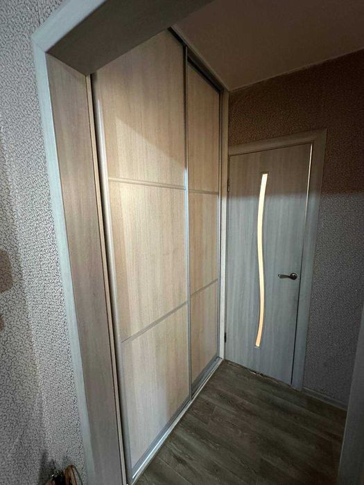 Квартира на Виставці з ремонтом, все залишають