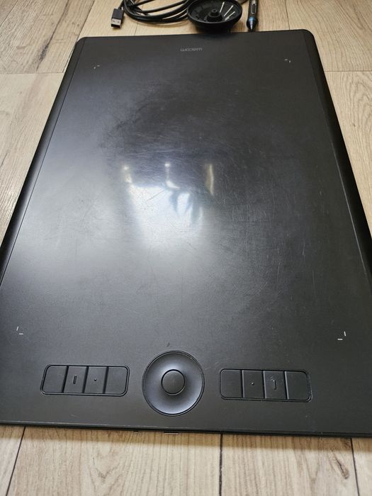 Графічний планшет Wacom Intuos Pro L PTH-860