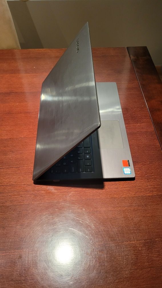 Laptop V330-15IKB