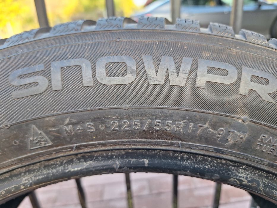 Opony zimowe Nokian WR Snowproof 2, 225/55R17, 2szt nowe