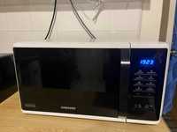 Microondas Samsung 800W, 23L