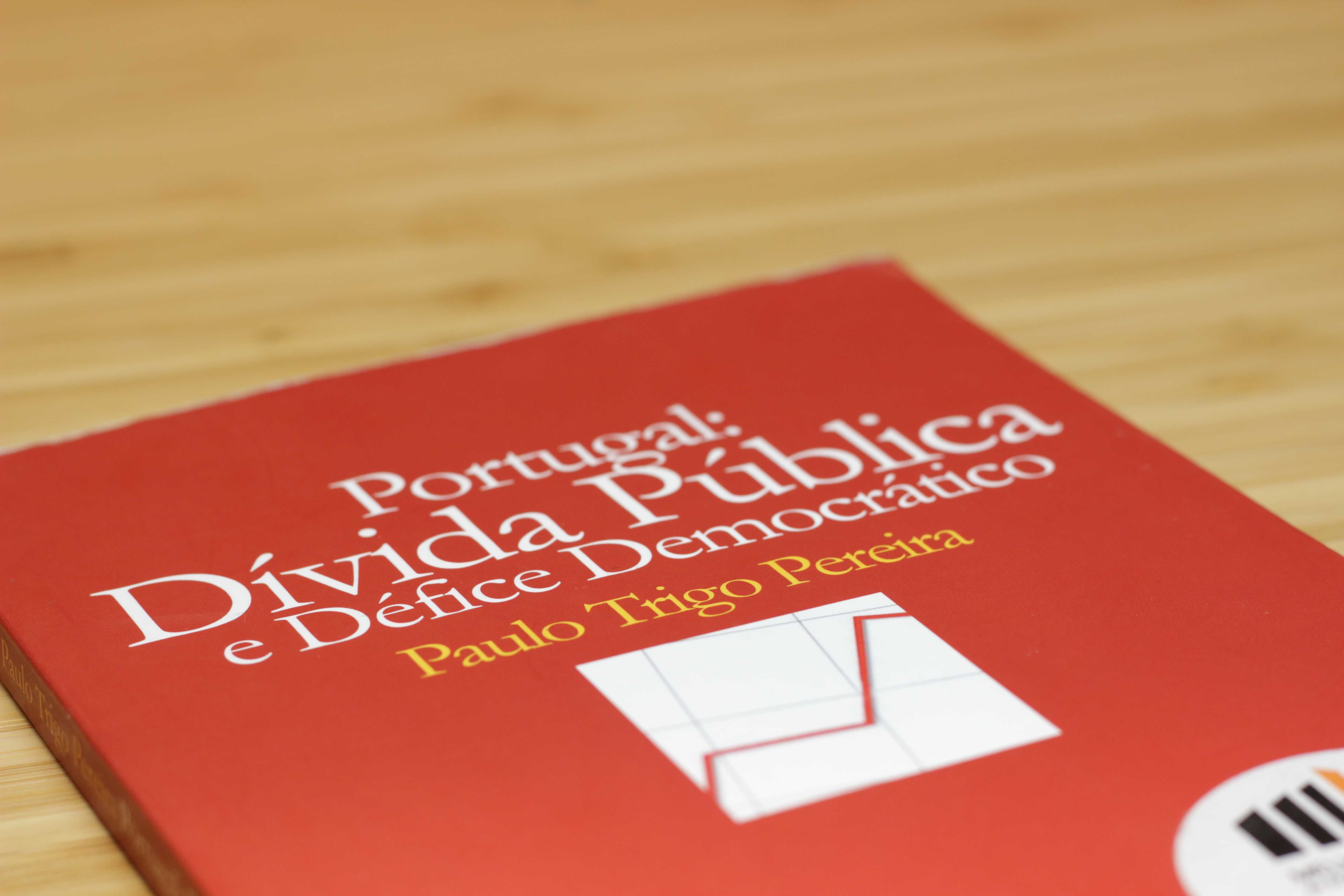 Portugal: Dívida Pública e Défice Democrático (livro em português)