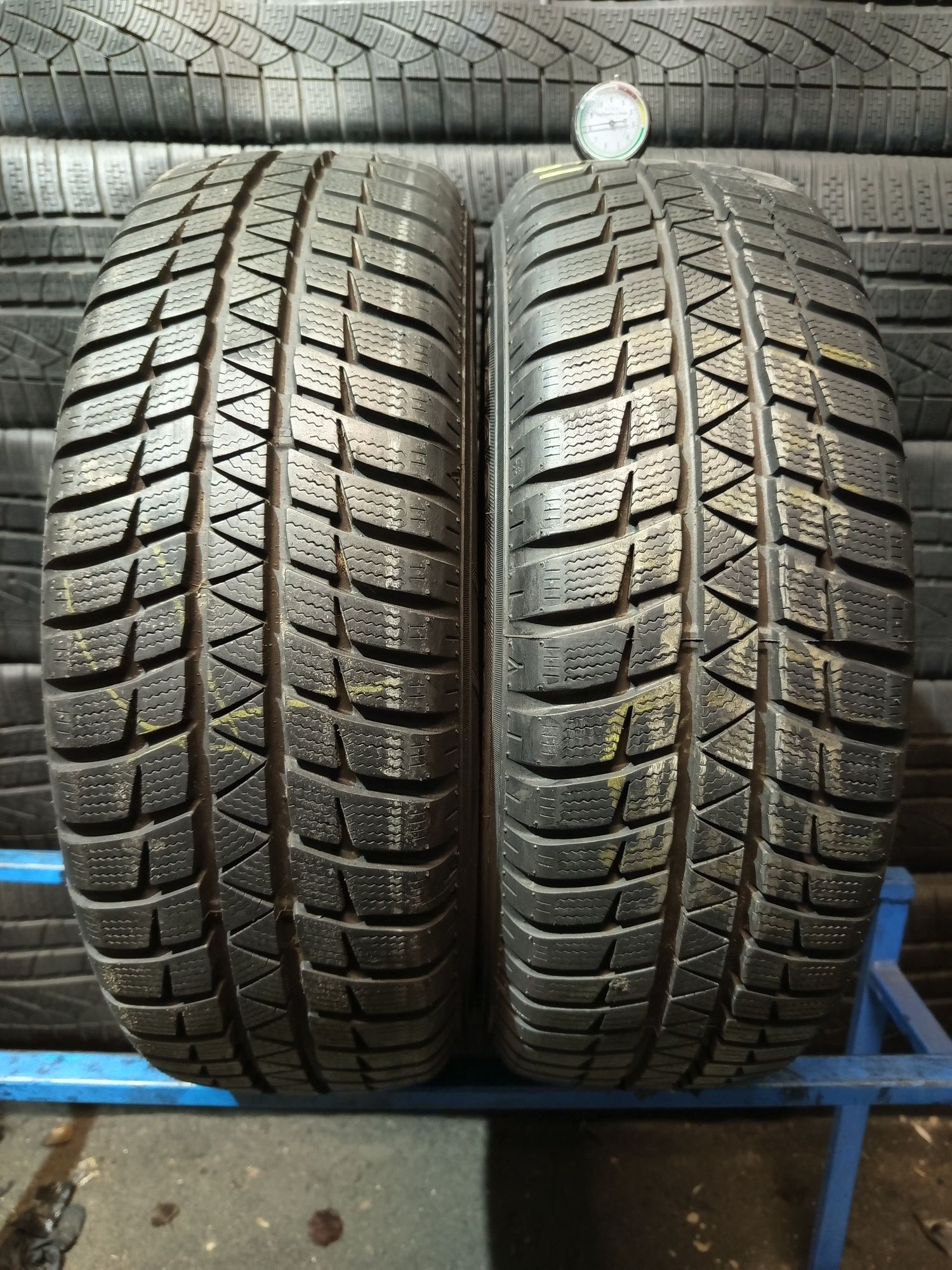 195/65R15 Falken HS449 EuroWinter