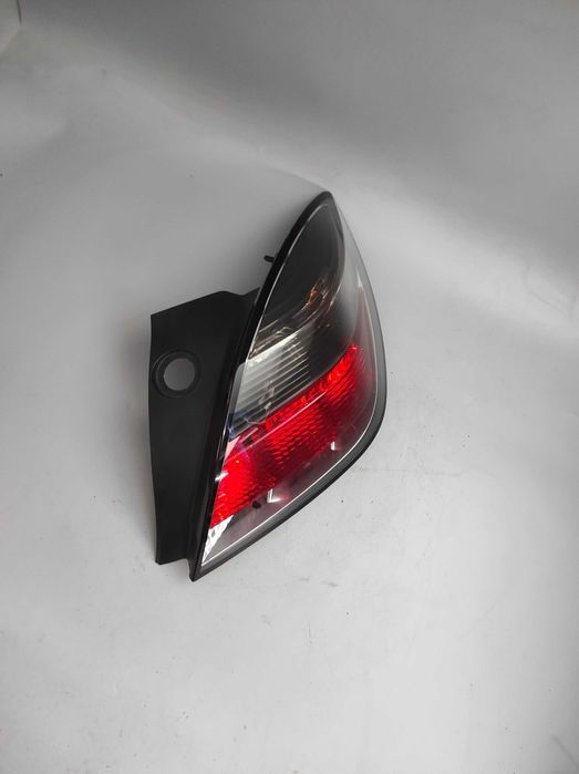 OPEL Astra H GTC, OE: 2449.1834, Lampa tylna prawa HELLA Oryginał!