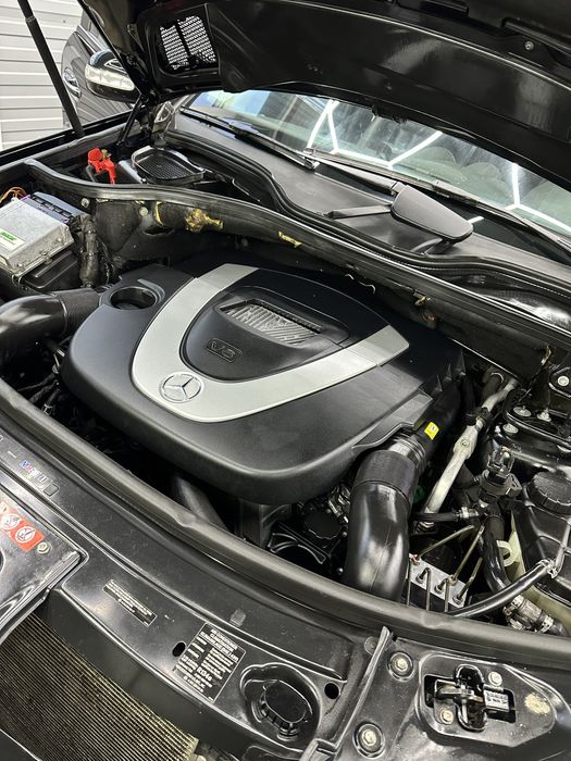 Автівка Мерседес мл 350