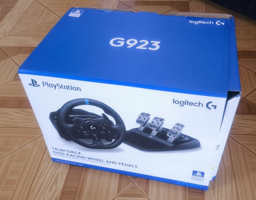 Logitech g923 PS4/PS5/PC
