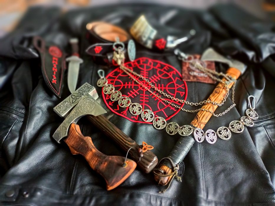 Łańcuch do kluczy spodni portfela nordycki wikinga runy topór wilk