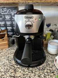 Máquina de café delonghi