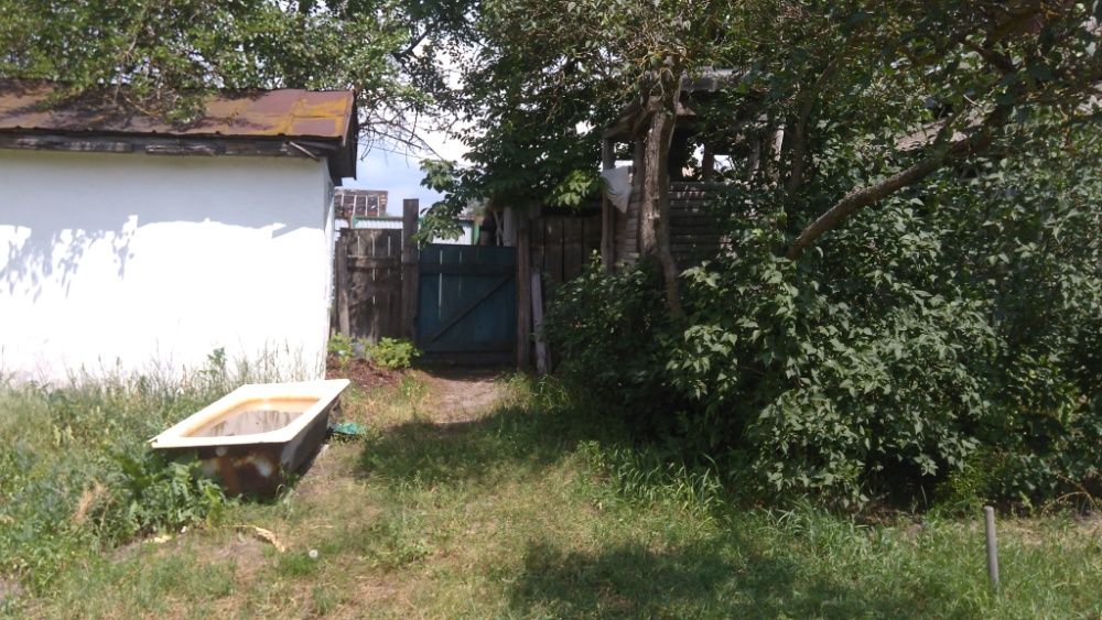 Продам будинок в центрі села Жукин, 35 км від Києва