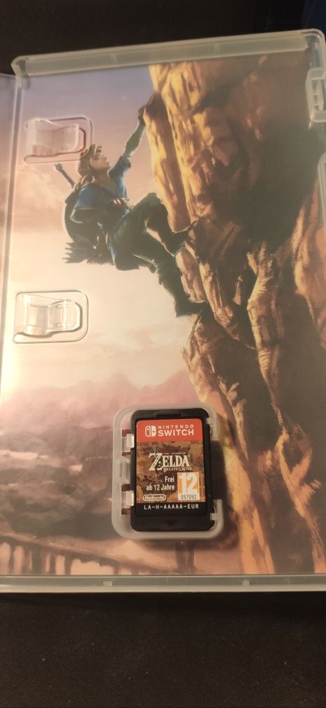 Nintendo Switch V2 + Zelda Breath of the Wild