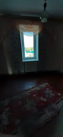 Продається трьохкімнатна квартира в Теофіполь