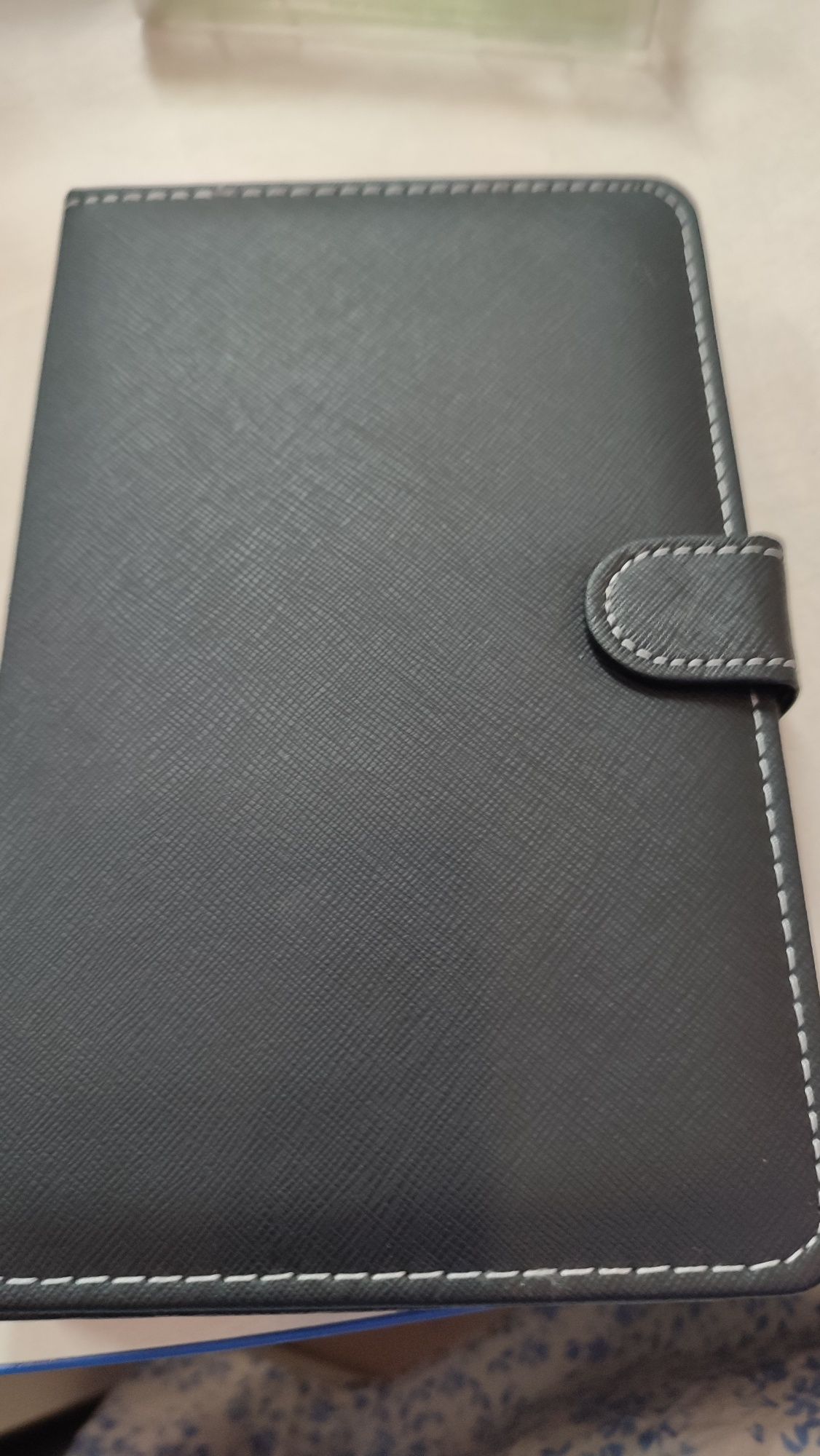 Etui do tabletu 7"