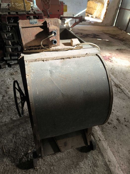 Limpador de cereal com motor