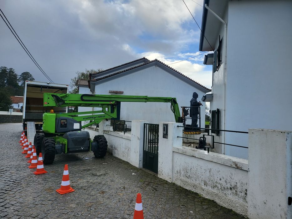 Maquina elevatória articulada niftylift H15 4x4