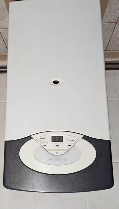 Газовий котел Арістон